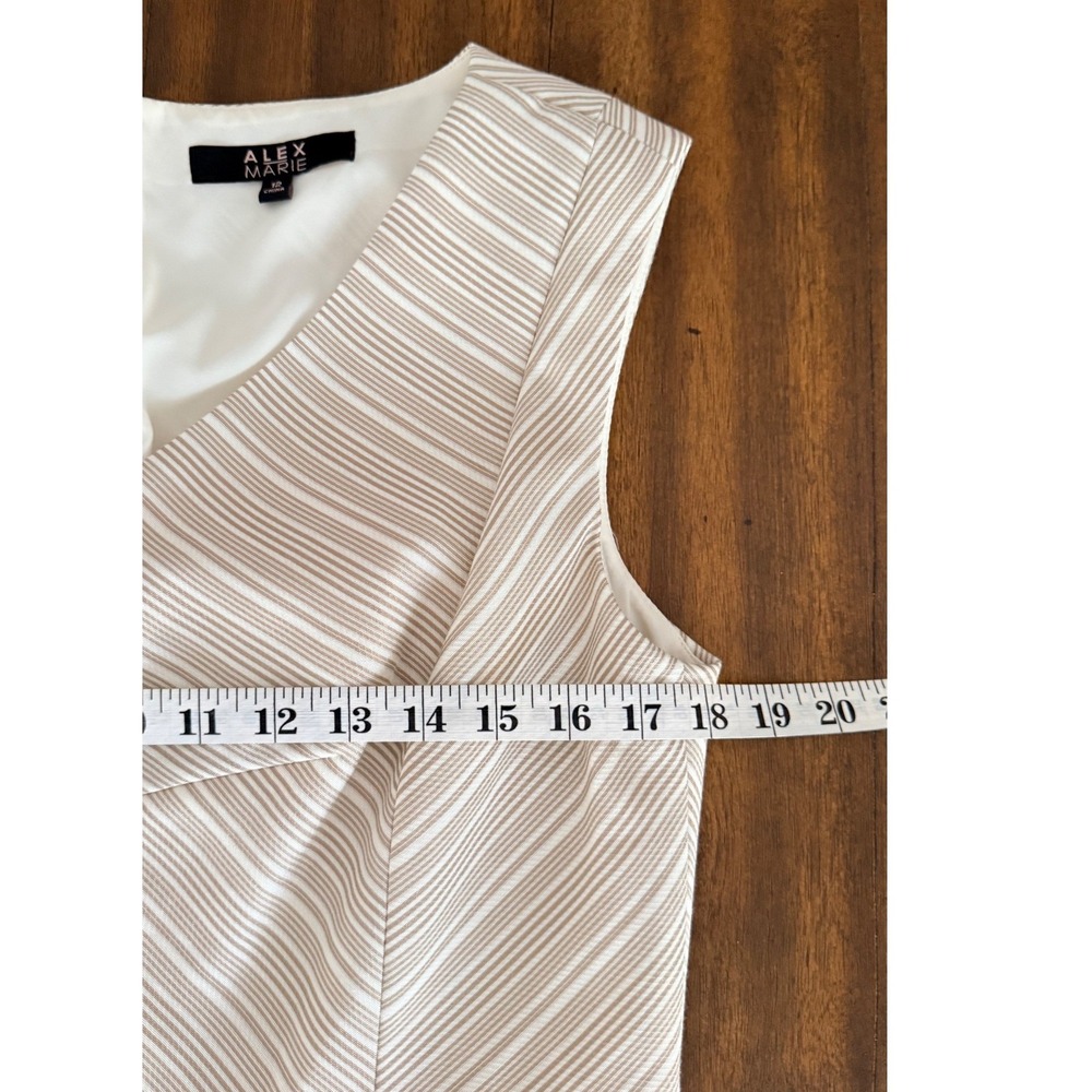 Alex‎ Marie Beige White Striped V-Neck Pleated Sheath Dress Womens Size 12 - Picture 9 of 11